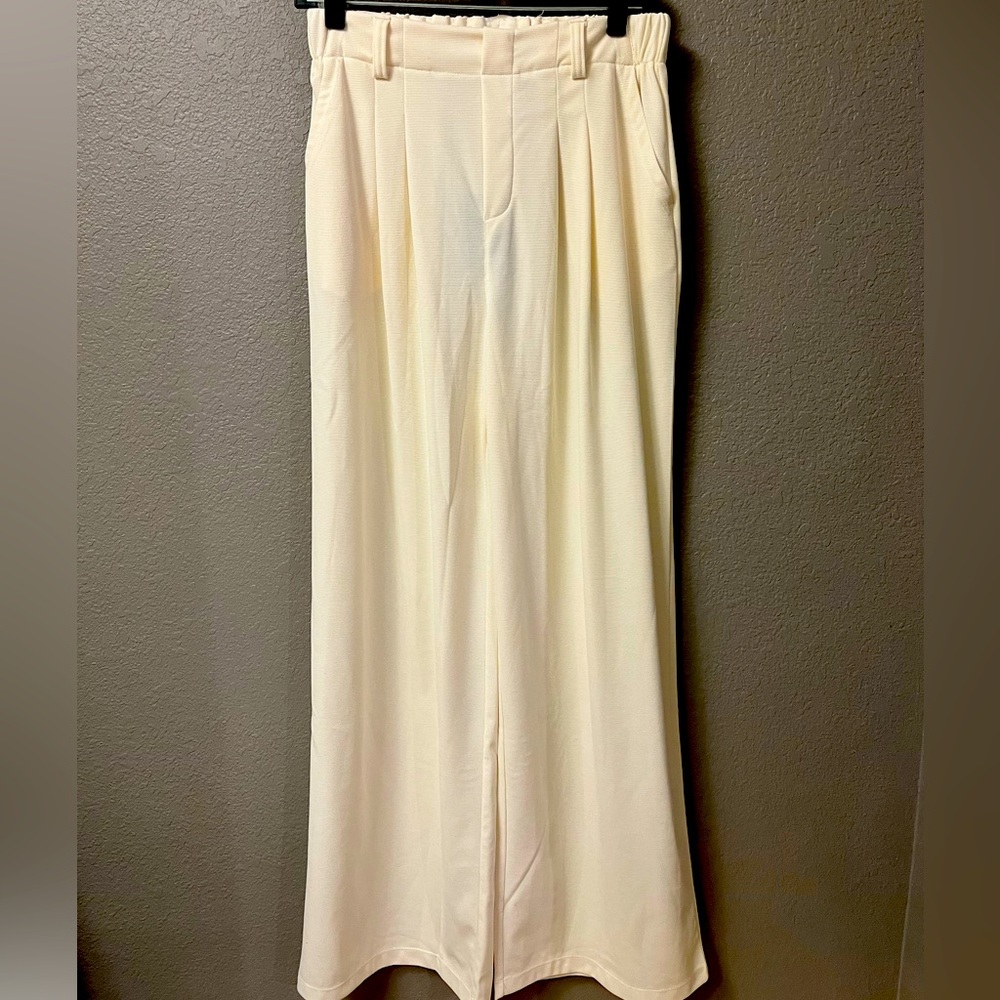 Cream colored Halara wide leg waffle trouser, medium, tall